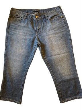 Levi's Women's 552 Jean Capris Midrise Medium Wash Sz 12 Stretch Y2K Style